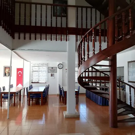 Konuk Evı